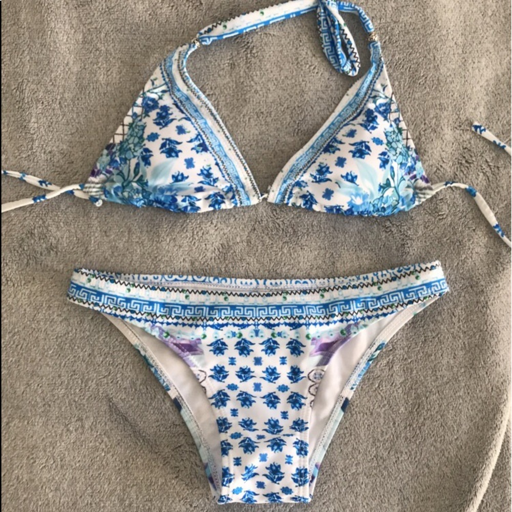 breezy bikini